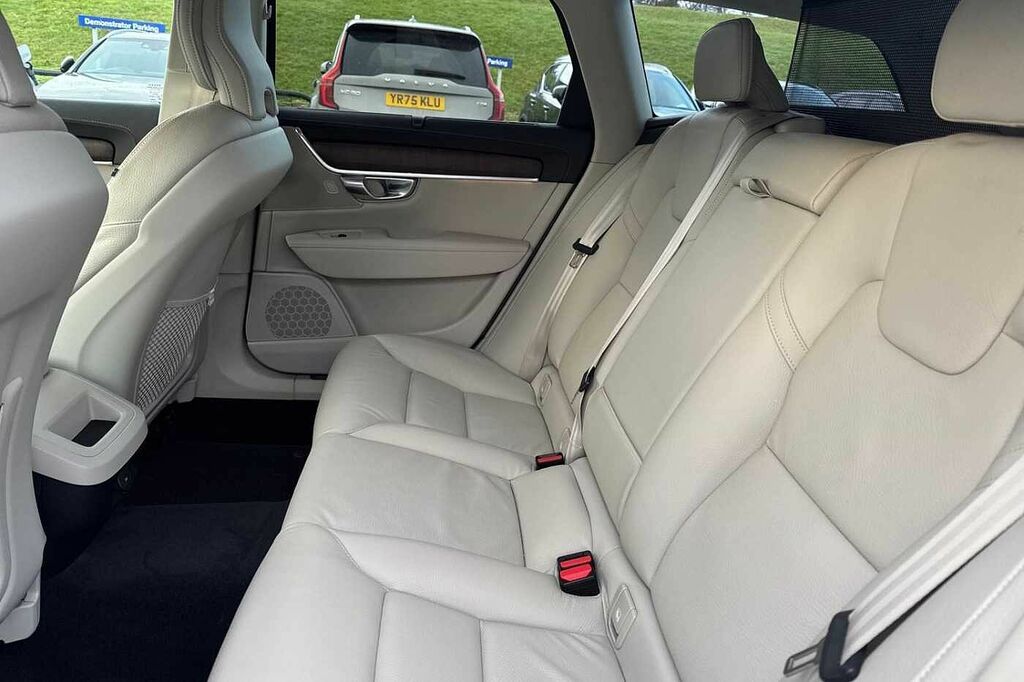 Volvo V90 Cross Country 2.0 B5 Mhev Plus Grey #16