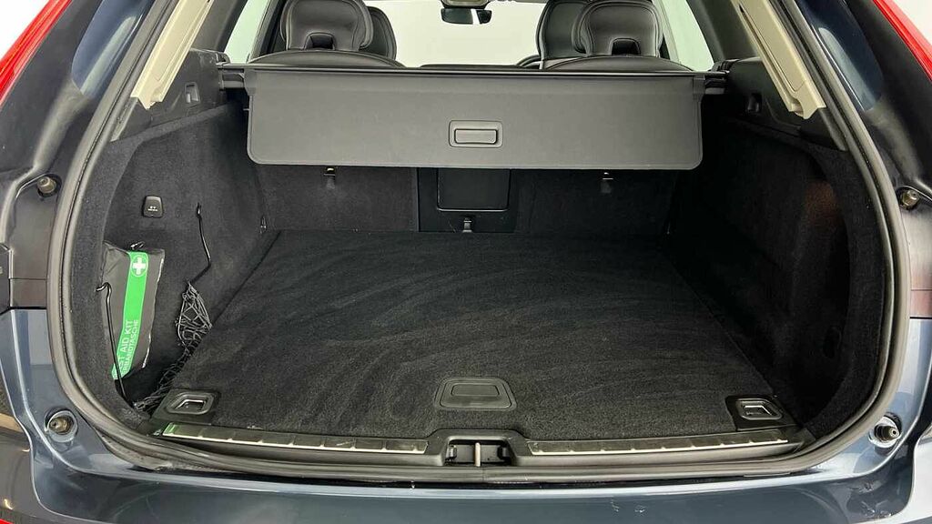 Volvo XC60 Plus, B4 Mild Hybrid, Dark Blue #6