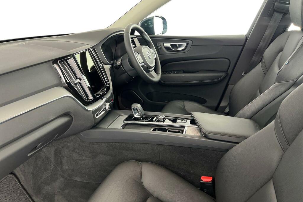 Volvo XC60 B5 Core, Awd Mild Hybrid, YS72WHR Blue #4