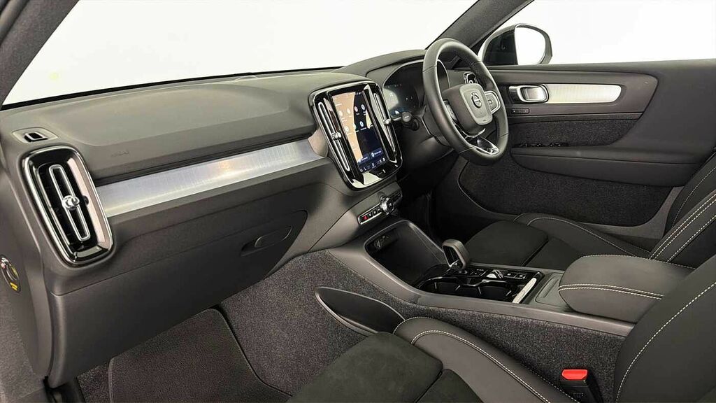 Volvo XC40 Xc40 Plus Dark B3 Mild Hybrid Dark Tints Grey #3