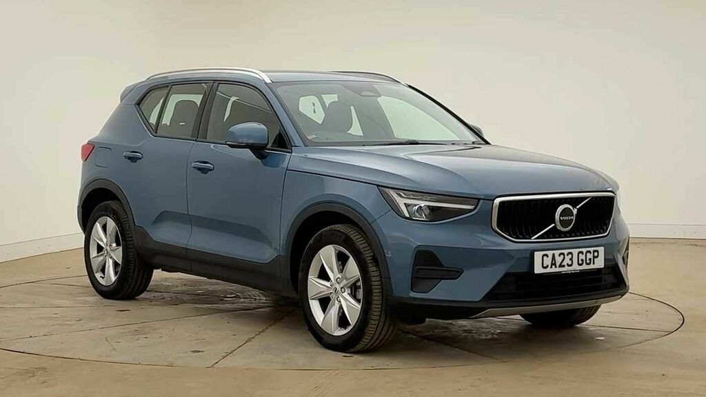 Volvo XC40 Core, B3 Mild Hybrid, Blue