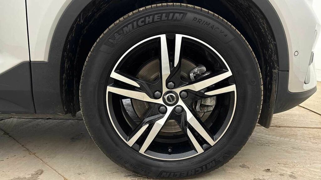 Volvo XC40 Plus, B3 Mild Hybrid, Dark Silver #5