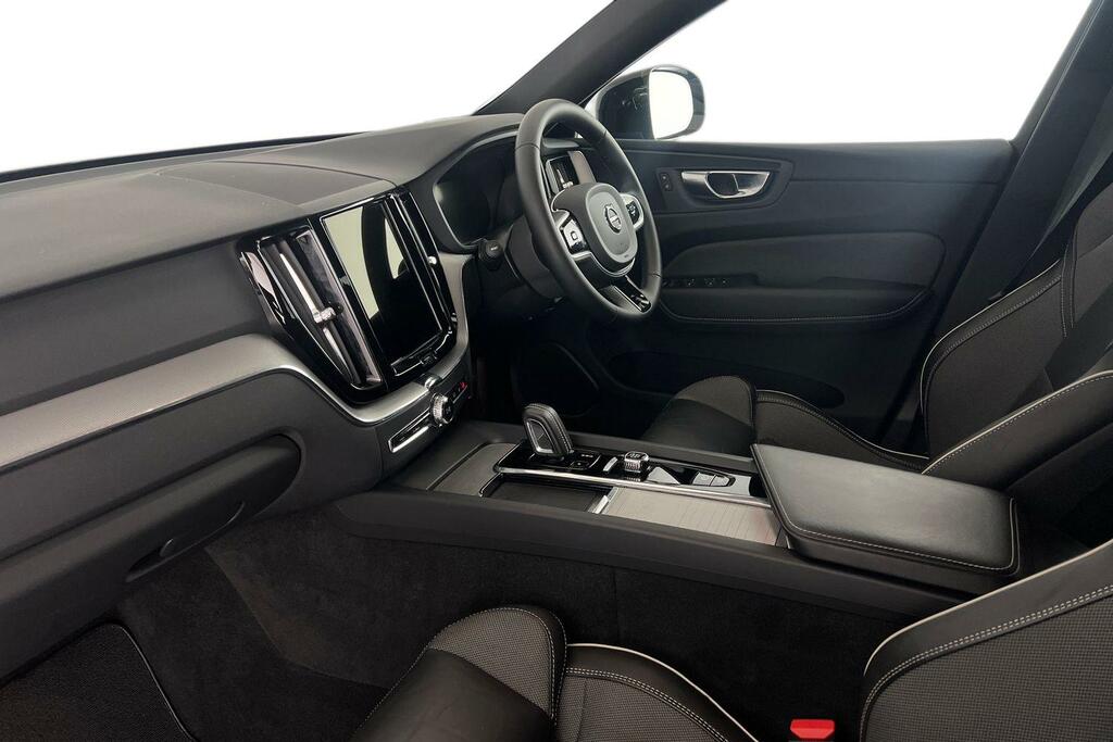 Volvo XC60 R-design, B5 Awd Mild Hybrid NA22ZZO Grey #4