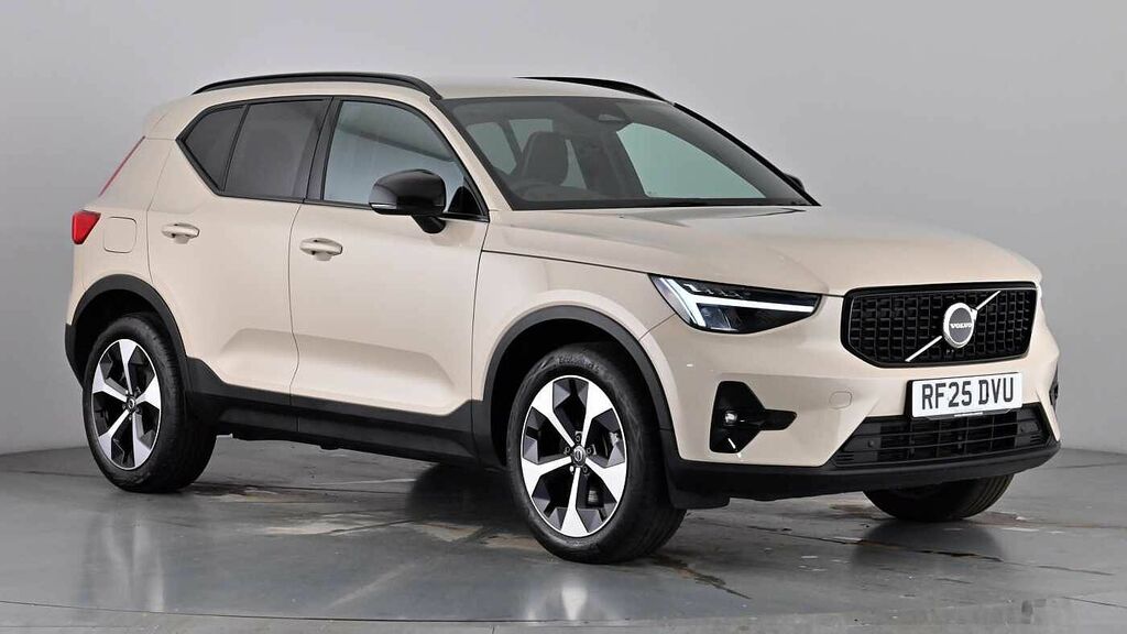 Volvo XC40 Plus Dark B4 Mild Hybrid Dark Tints Heated Seats G 