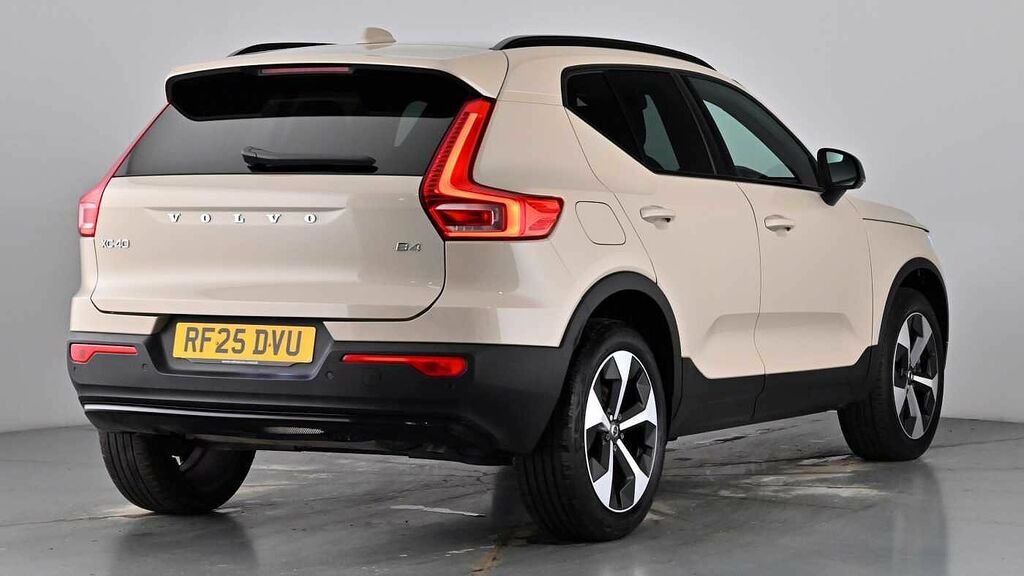 Volvo XC40 Plus Dark B4 Mild Hybrid Dark Tints Heated Seats G #6