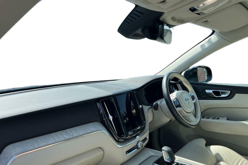 Volvo XC60 Plus, B4 Mild Hybrid, Dark DF23EXJ Black #4
