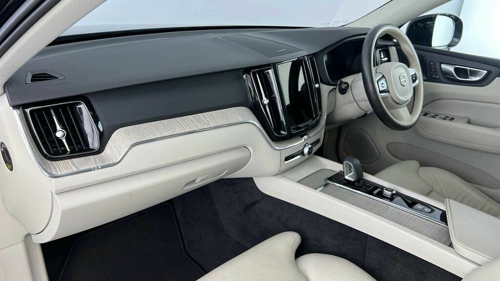 Volvo XC60 Plus, B4 Mild Hybrid, Dark Black #3