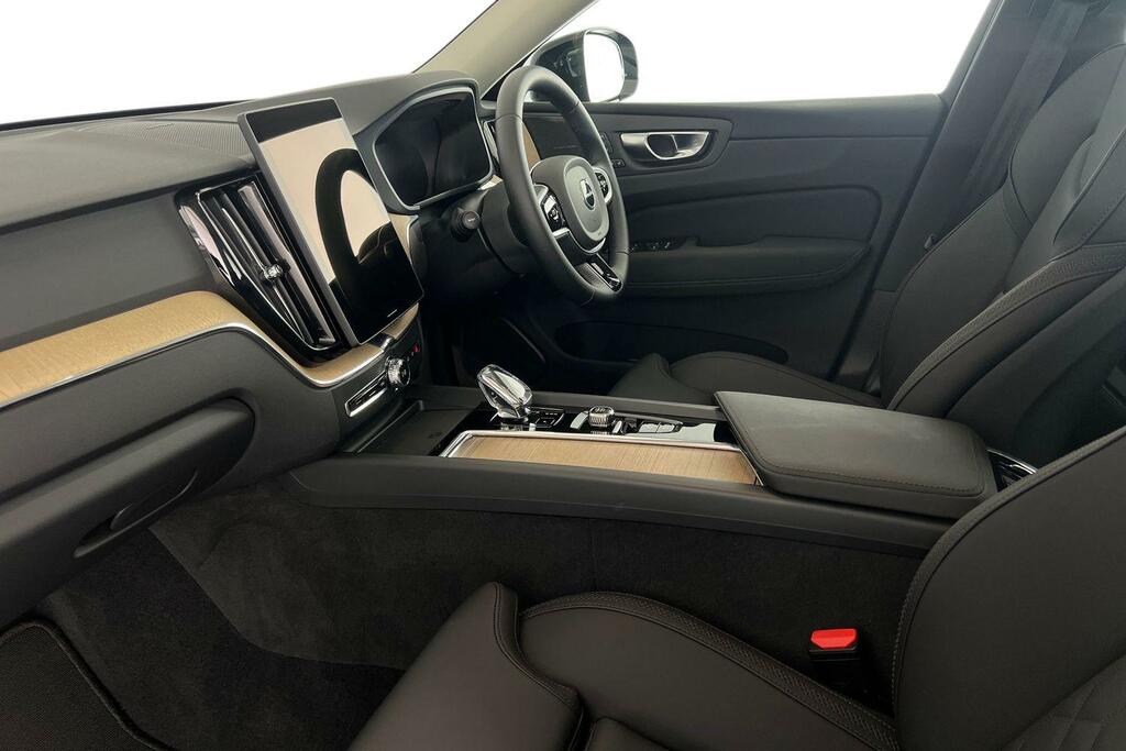 Volvo XC60 B5 Plus, Awd Mild Hybrid, Dark WG25ZXS Grey #4