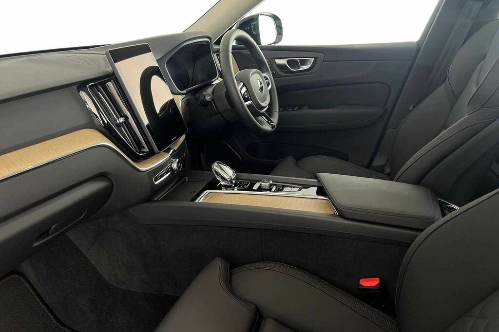 Volvo XC60 B5 Plus, Awd Mild Hybrid, Dark WG25ZXS Grey #3