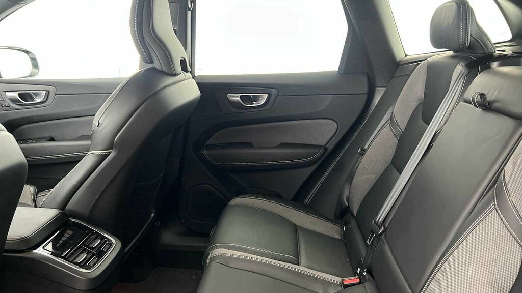 Volvo XC60 Plus, B5 Awd Mild Hybrid, Dark White #6
