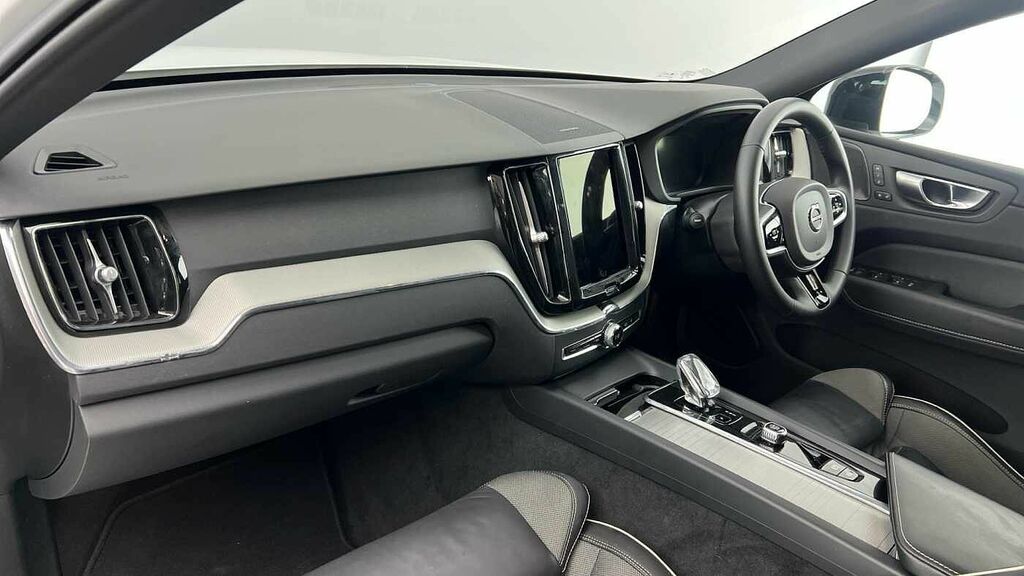 Volvo XC60 Plus, B5 Awd Mild Hybrid, Dark White #3
