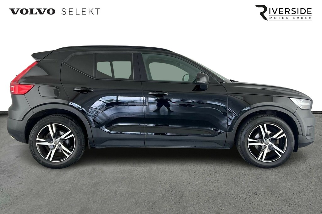 Volvo XC40 T3 R-design Black #4