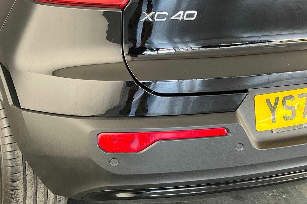 Volvo XC40 2.0 B3p Core Black #42