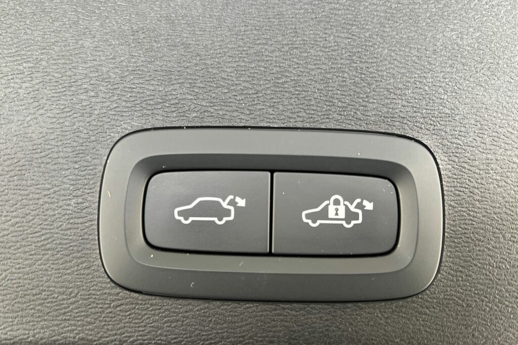 Volvo XC40 2.0 B3p Core Black #44