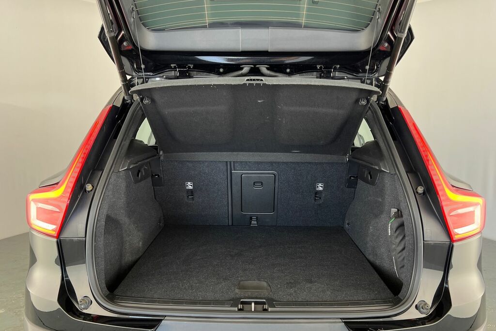 Volvo XC40 2.0 B3p Core Black #16