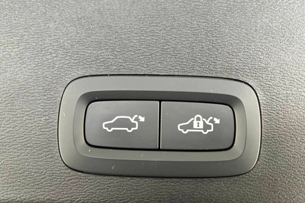 Volvo XC40 2.0 B3p Core Black #43