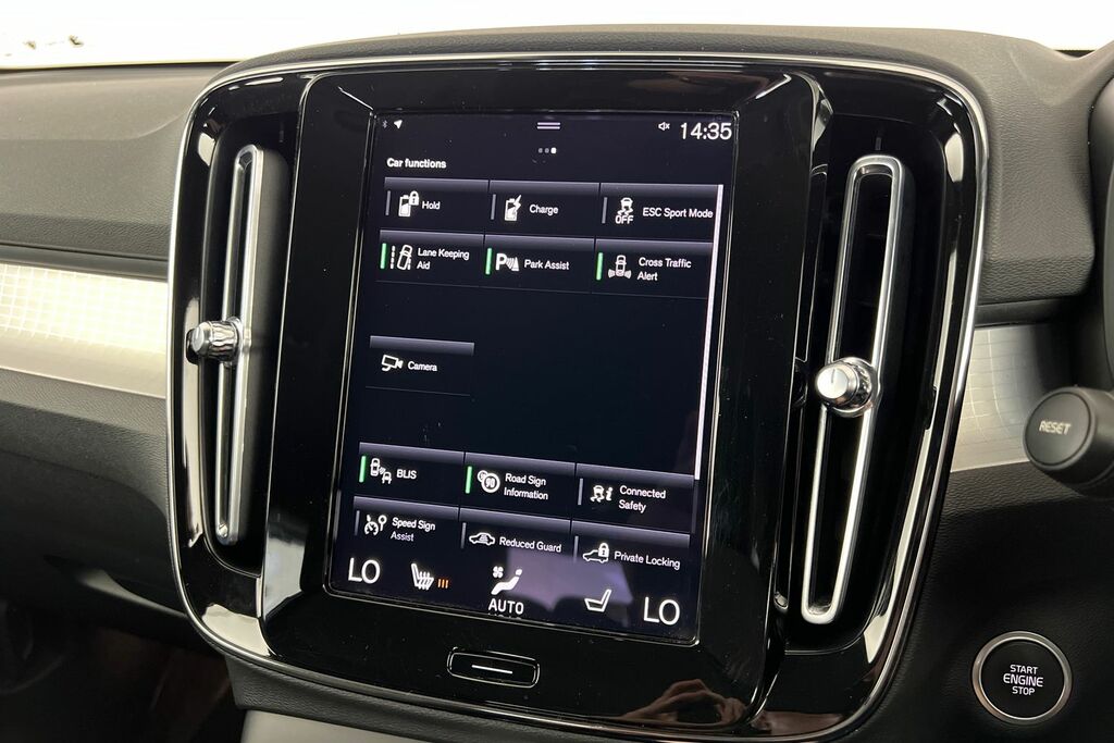 Volvo XC40 2.0 B3p Core Black #73