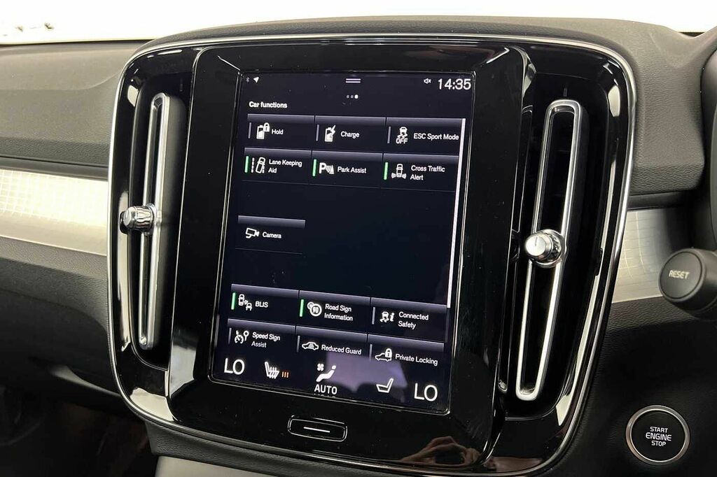 Volvo XC40 2.0 B3p Core Black #74