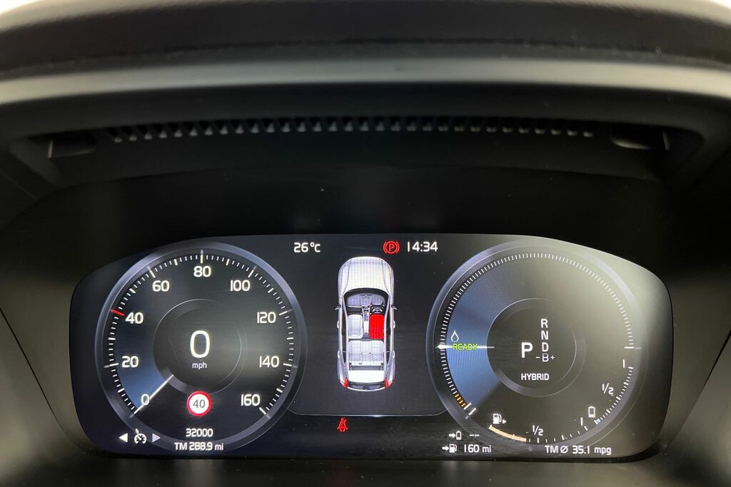 Volvo XC40 2.0 B3p Core Black #14