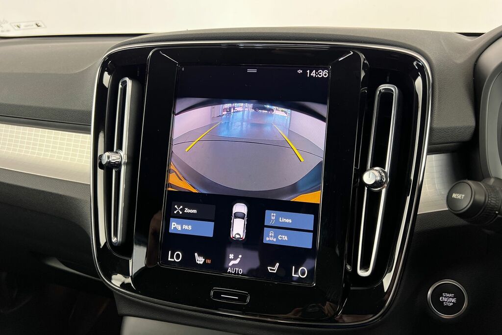 Volvo XC40 2.0 B3p Core Black #31
