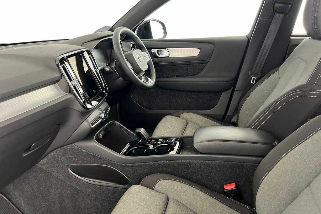 Volvo XC40 T4 Recharge Plus, Plug-in Hybrid, Black #4