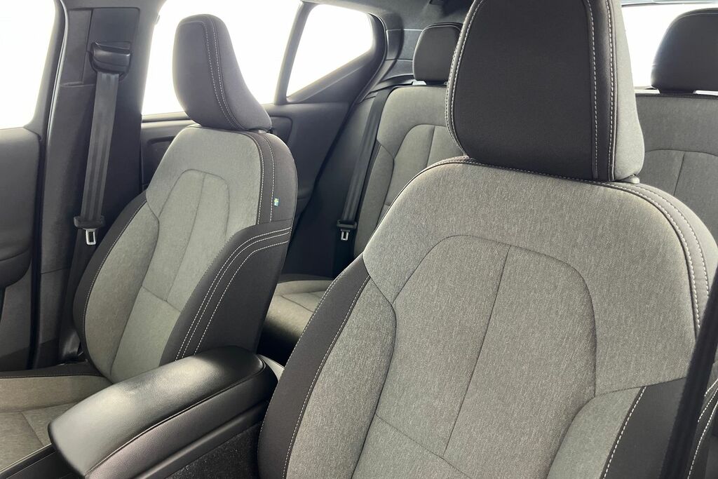 Volvo XC40 2.0 B3p Core Black #54