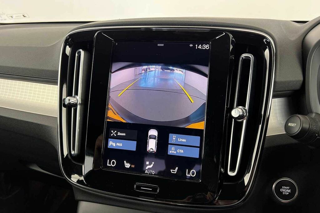 Volvo XC40 2.0 B3p Core Black #32