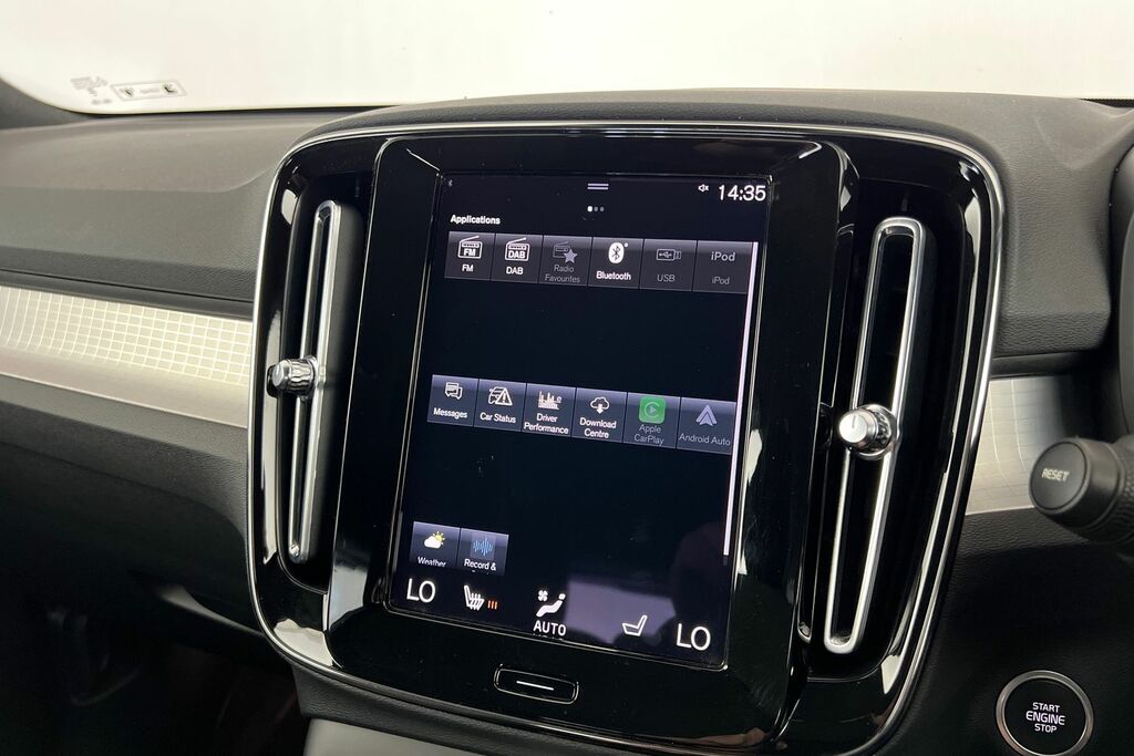 Volvo XC40 2.0 B3p Core Black #69