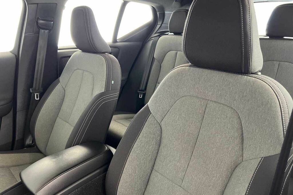 Volvo XC40 2.0 B3p Core Black #53