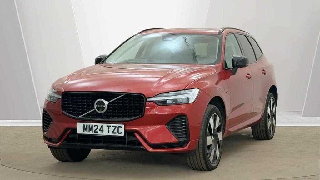 Volvo XC60 Plus Black Edition Black #8