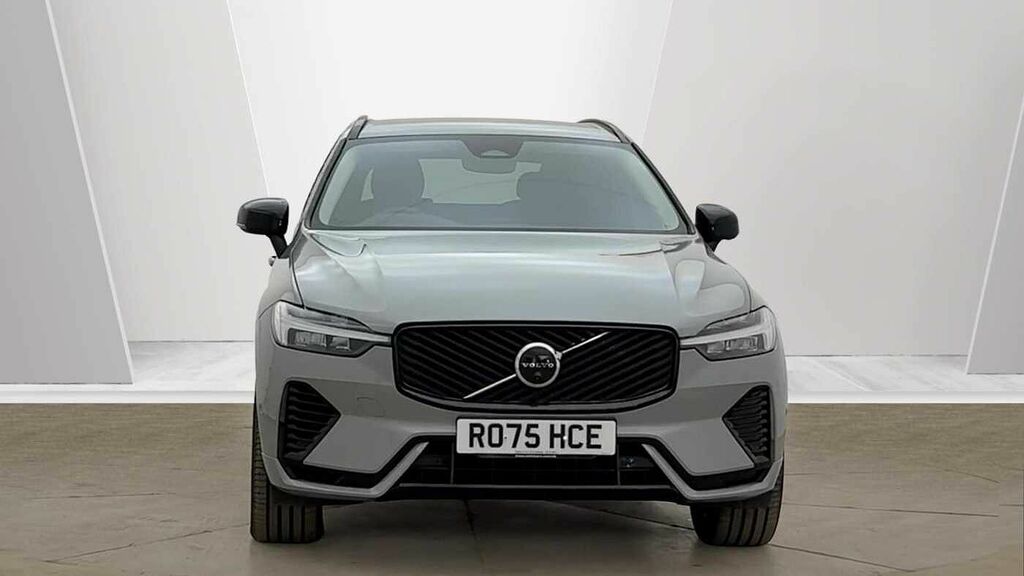 Volvo XC60 Plus Black Edition Black #9