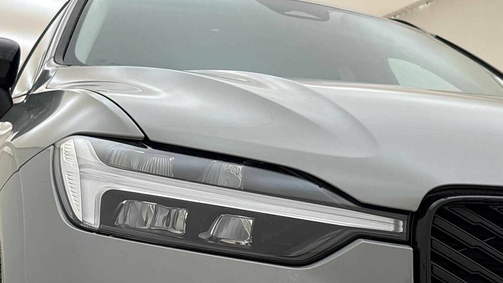 Volvo XC60 Plus Black Edition Black #17
