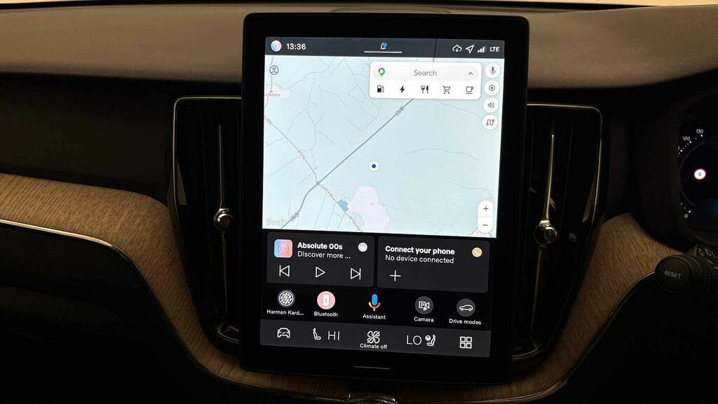 Volvo XC60 Plus Black Edition Black #11
