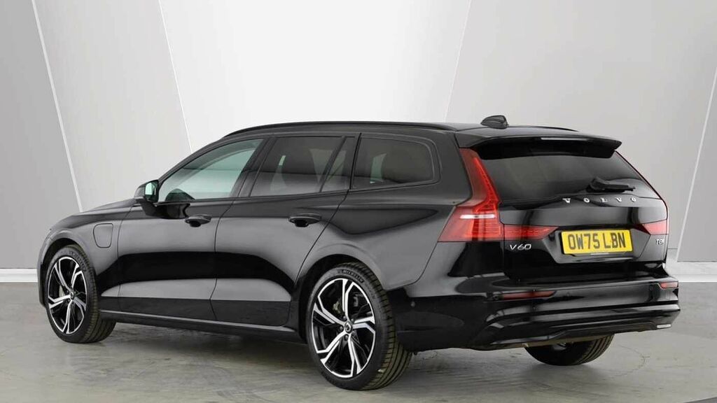 Volvo V60 Ultra, T8 Awd Plug-in Hybrid, Dar Black #2