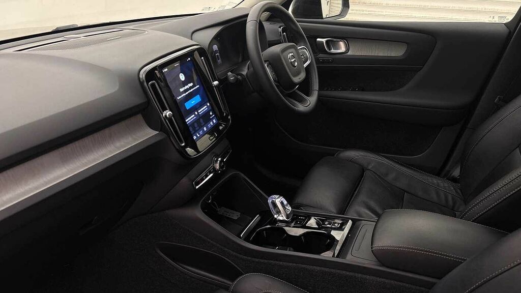 Volvo XC40 Ultimate, B3 Mild Hybrid, Dark Black #3