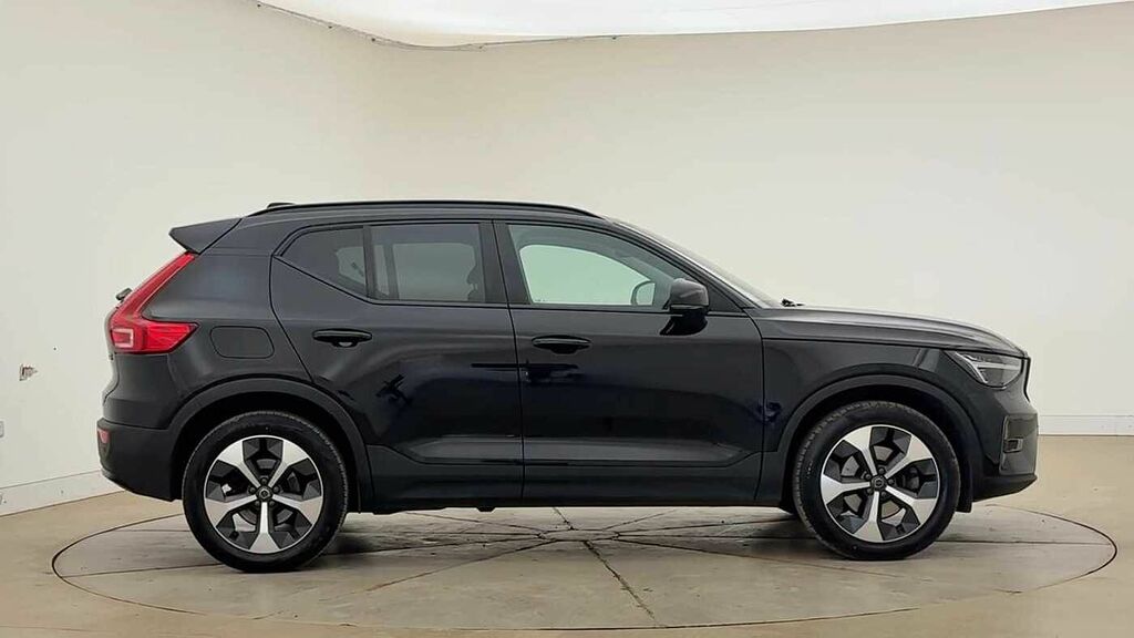 Volvo XC40 Ultimate, B3 Mild Hybrid, Dark Black #4