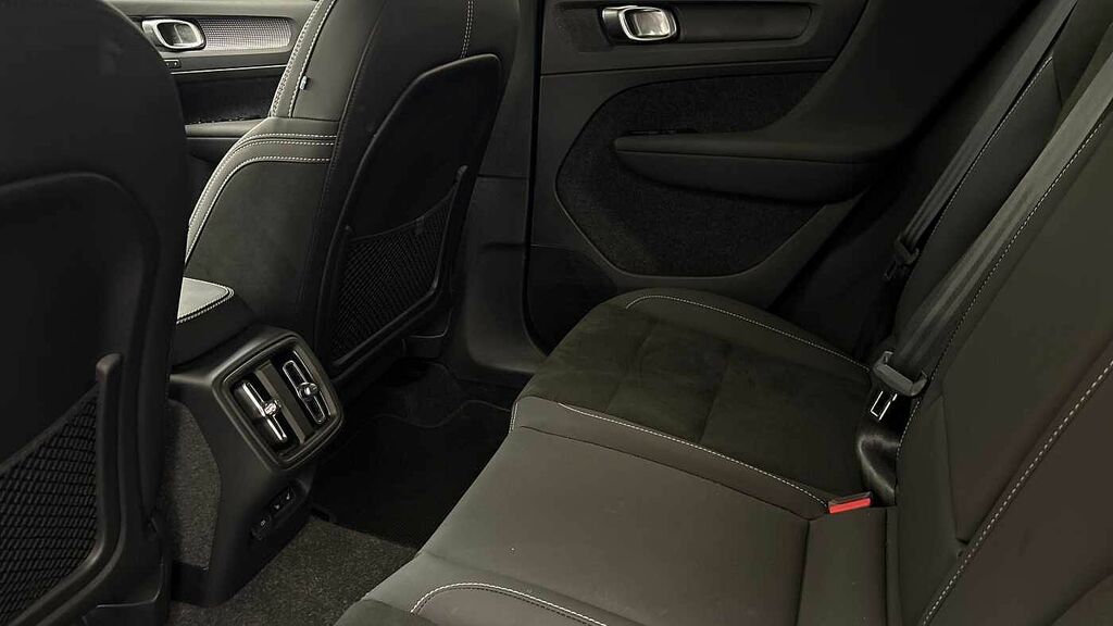 Volvo XC40 Plus, B3 Mild Hybrid, Dark Black #6
