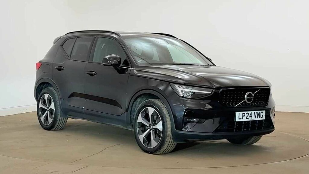 Volvo XC40 Plus, B3 Mild Hybrid, Dark Black