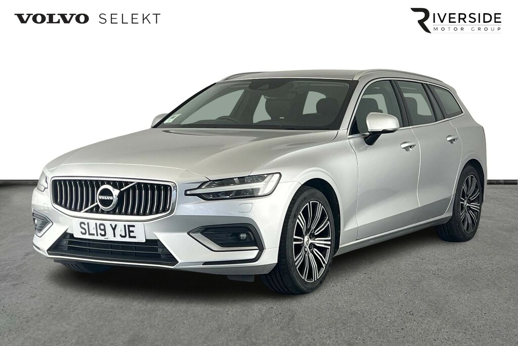 Volvo V60 D3 Momentum Plus Black #9