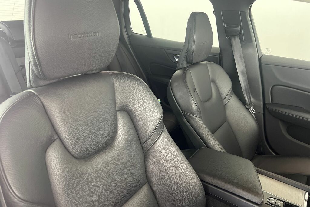 Volvo V60 D3 Momentum Plus Black #37