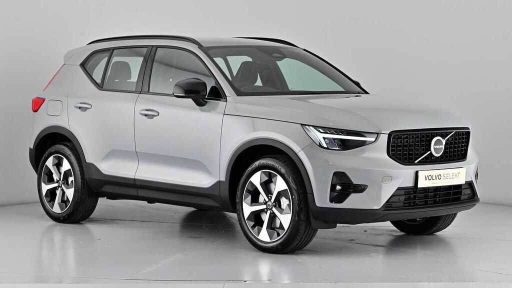 Volvo XC40 Plus Dark B3 Mild Hybrid Delivery Miles YH26CCS Grey