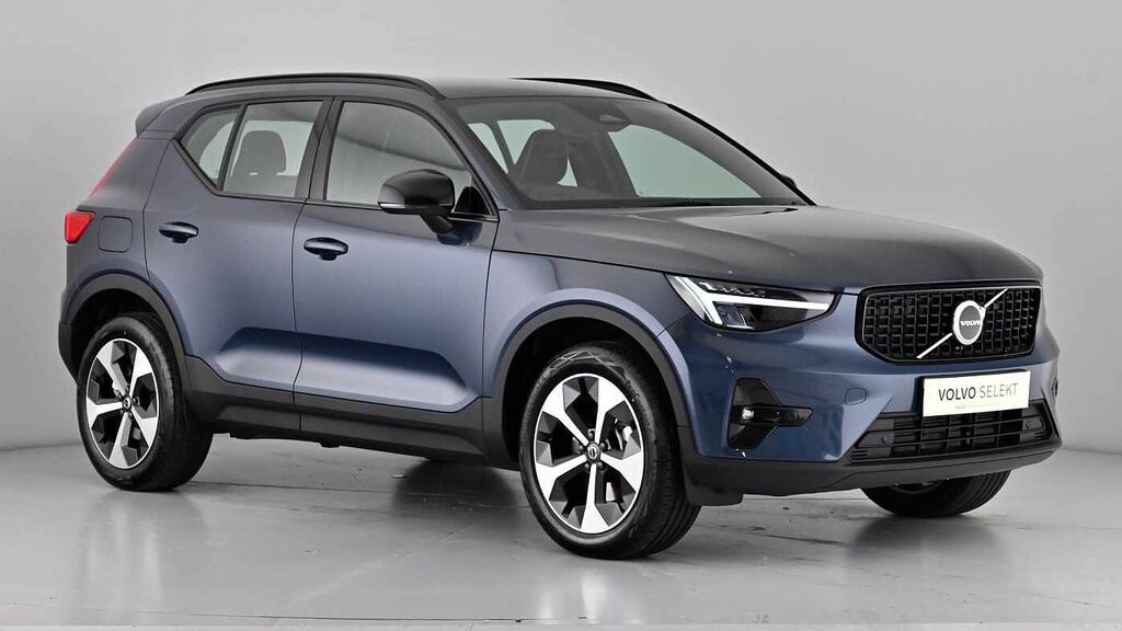 Volvo XC40 Plus Dark B3 Mild Hybrid Delivery Miles YG26SDP Blue