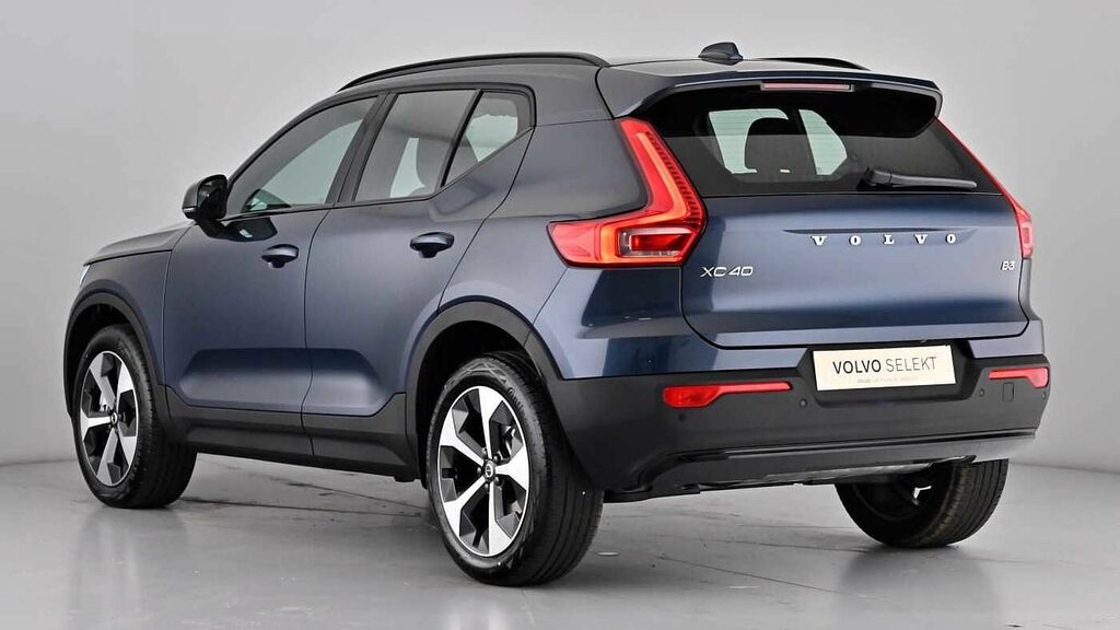 Volvo XC40 Plus Dark B3 Mild Hybrid Delivery Miles YG26SDP Blue #2