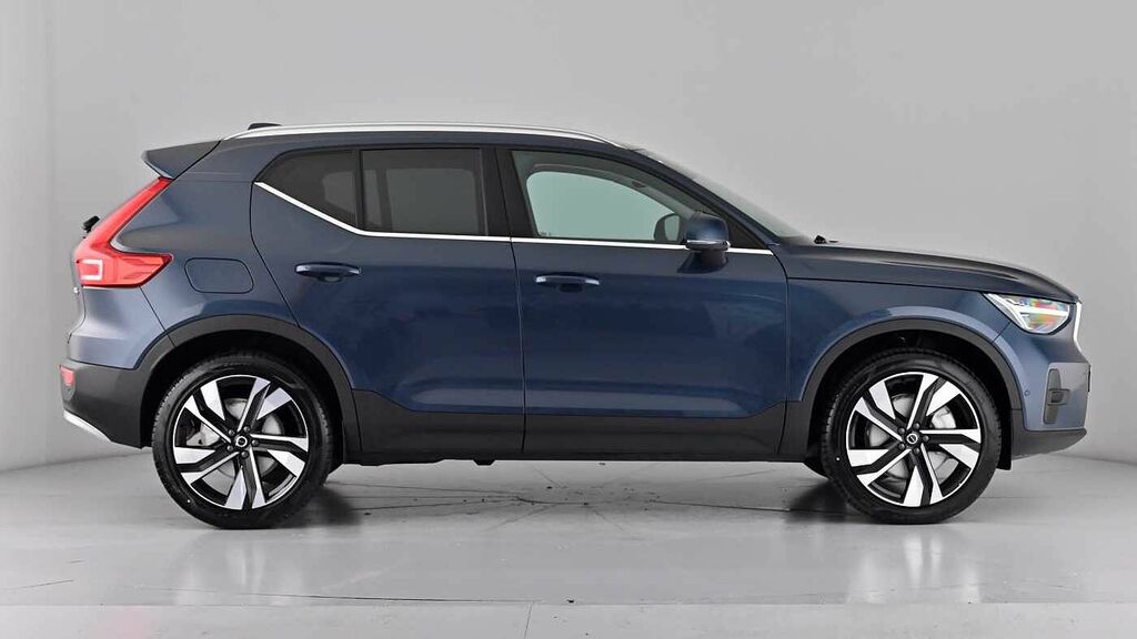 Volvo XC40 Ultra Bright B3 Mild Hybrid Delivery Miles YG26SKB Blue #3