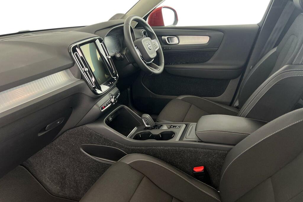 Volvo XC40 T4 Awd Momentum Convenience Pack Winte Red #4