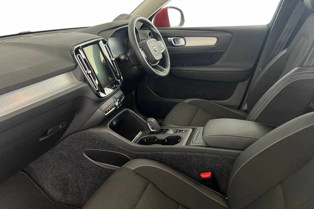 Volvo XC40 T4 Awd Momentum Convenience Pack Winte Red #3