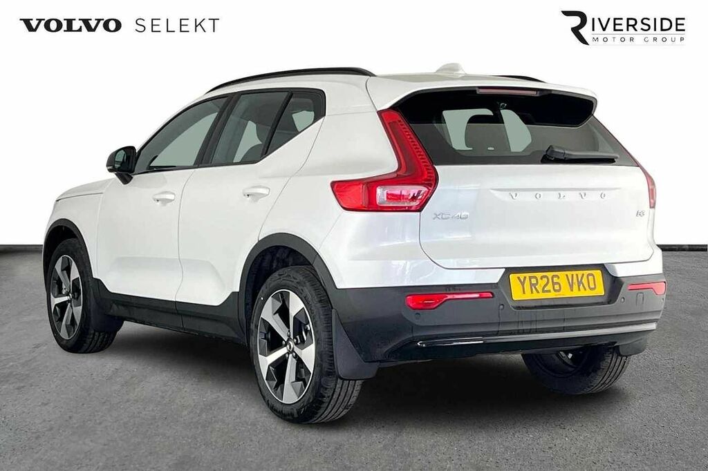 Volvo XC40 B3 Plus, Mild Hybrid, Dark Black #2