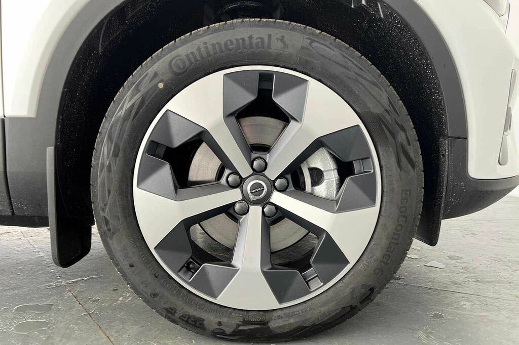 Volvo XC40 B3 Plus, Mild Hybrid, Dark Black #5