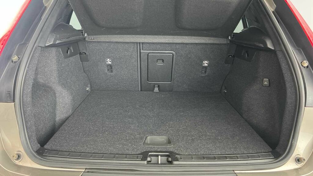 Volvo XC40 R-design, T3 Grey #6