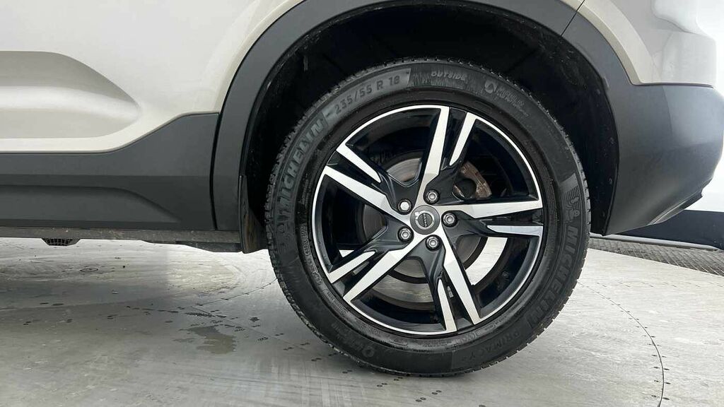 Volvo XC40 R-design, T3 Grey #5